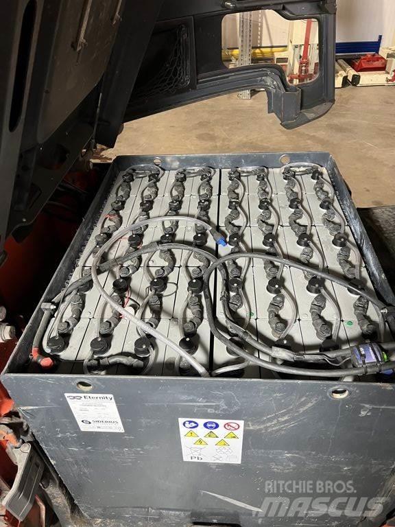 Linde E30/600HL-01 Elektriske trucker