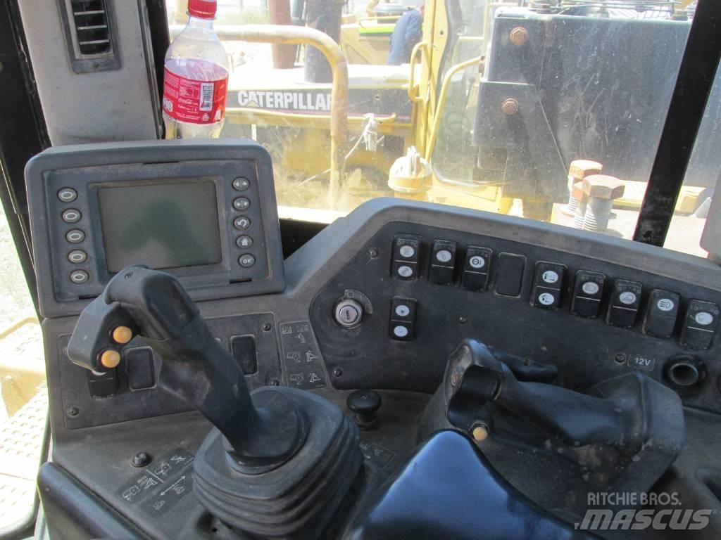 CAT D 9 T Dozere Beltegående