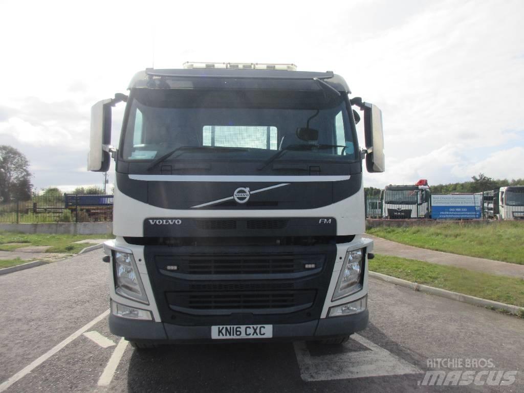 Volvo FM 370 Flatvogn med vinsj