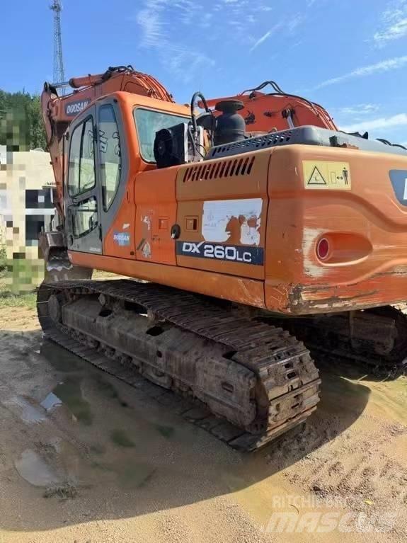 Doosan DX 260LC Beltegraver