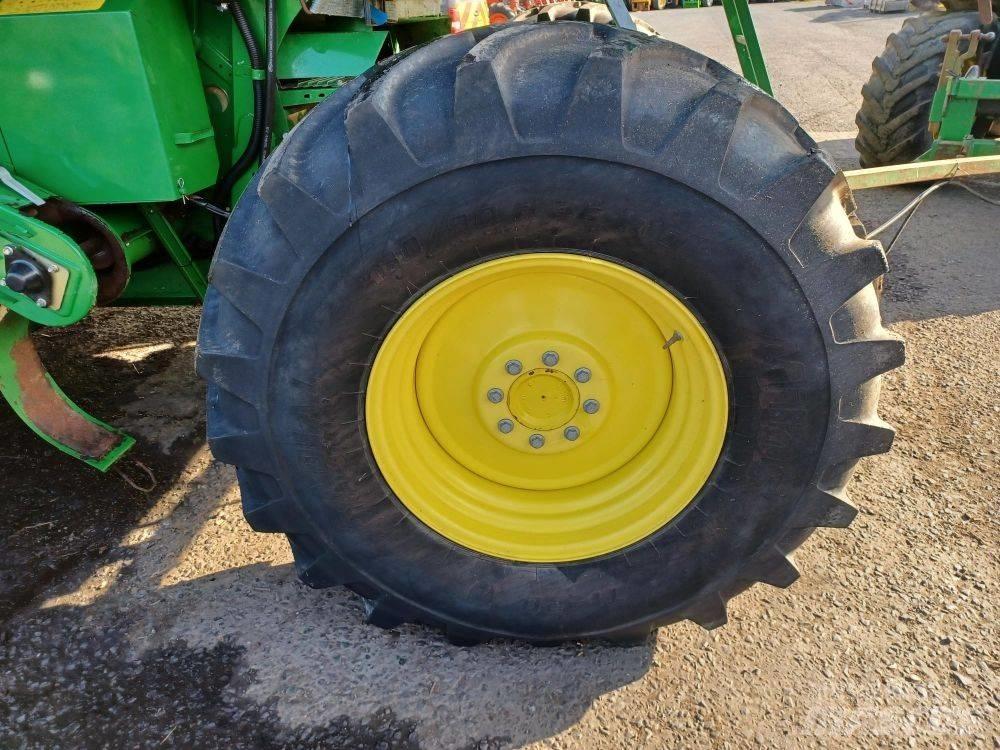 John Deere W 540 Skurtreskere