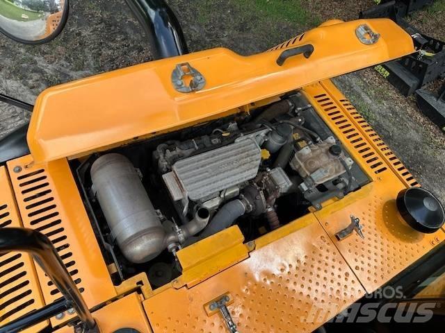 JCB JS190N LC Beltegraver