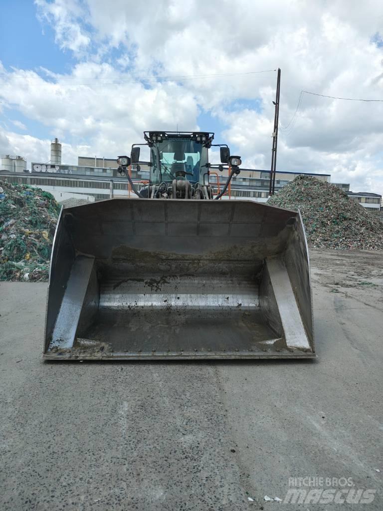 Doosan DL 320-7 Hjullastere