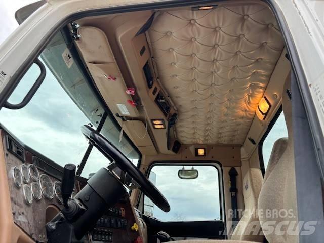 Western Star W 4700 Andre lastebiler