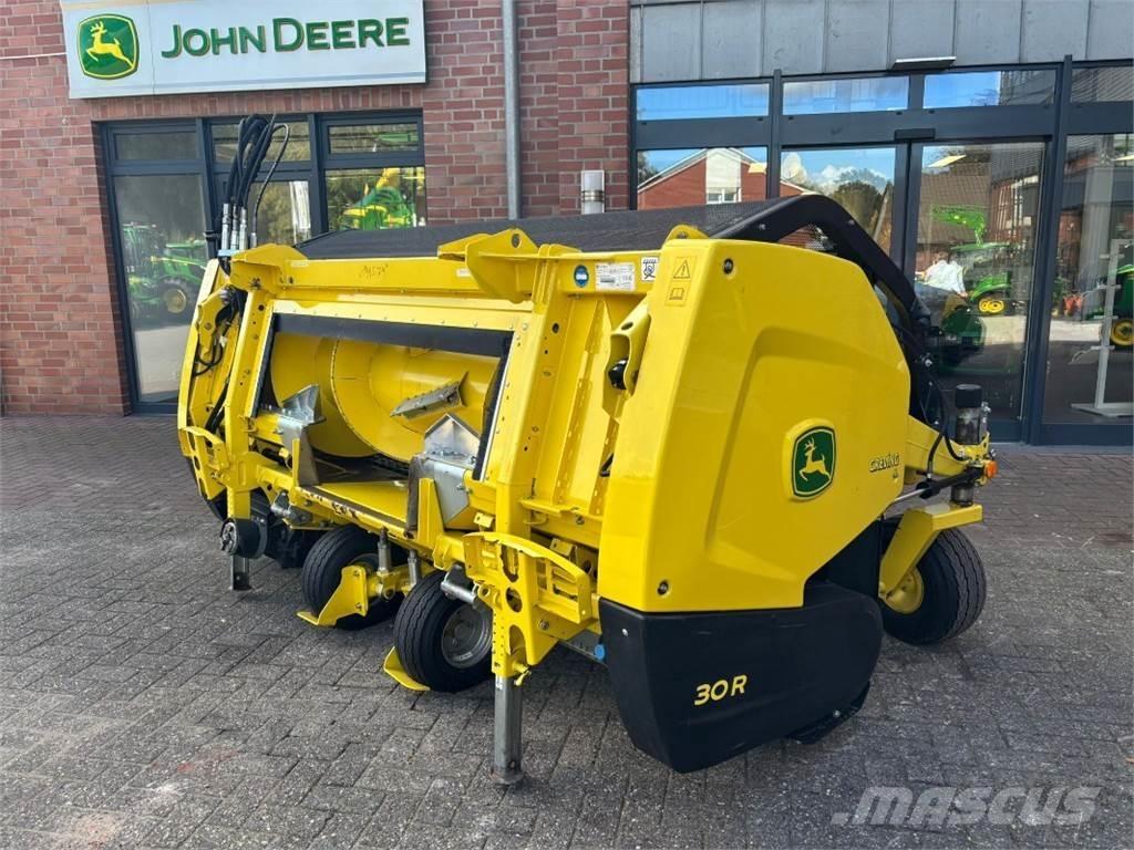 John Deere 30R Høy- og fôrmaskintilbehør