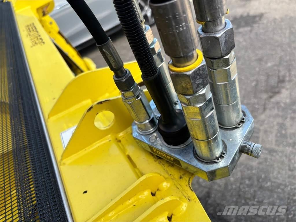 John Deere 30R Høy- og fôrmaskintilbehør