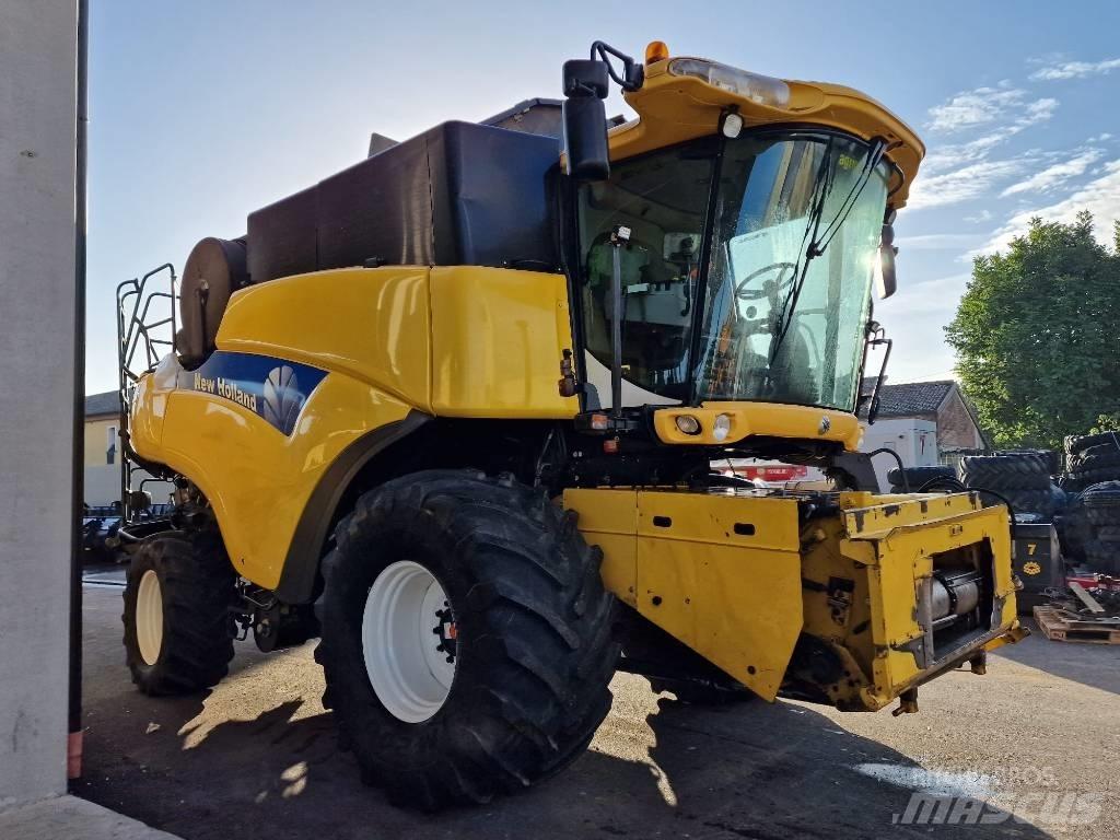 New Holland CR 9060 Skurtreskere