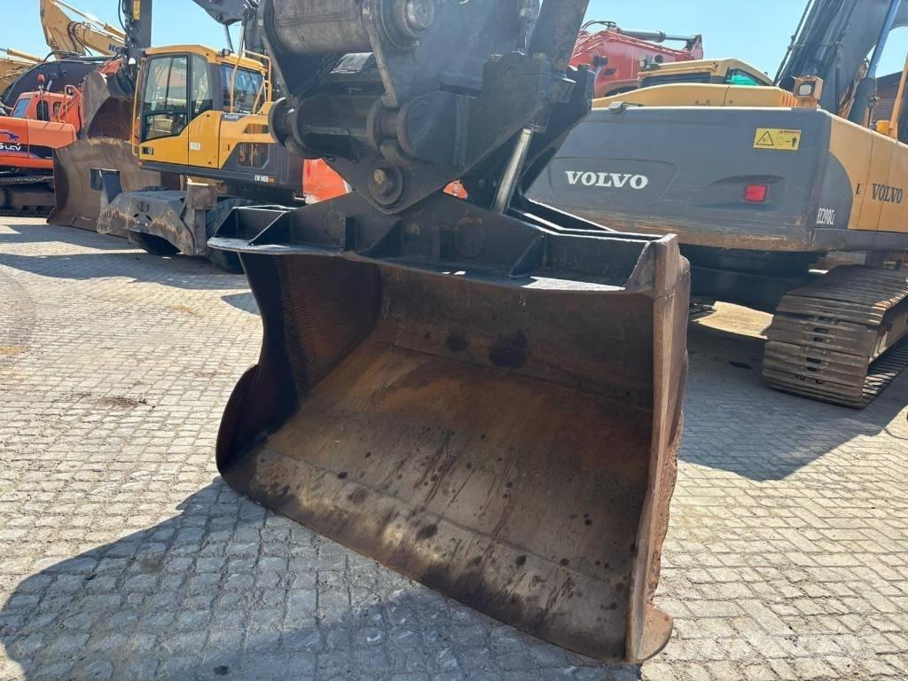 Volvo EC 240 C L Beltegraver