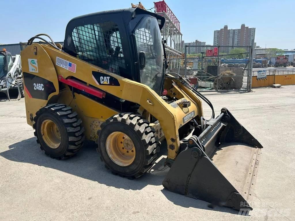 CAT 246 C Kompaktlastere