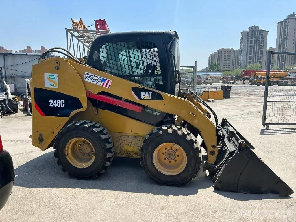 CAT 246 C Kompaktlastere