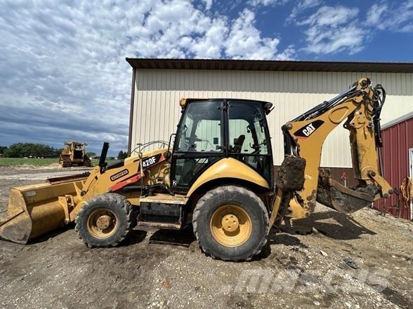 CAT 420F Traktorgravere