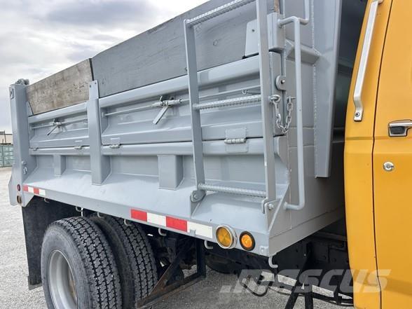 Ford F800 Tippbil