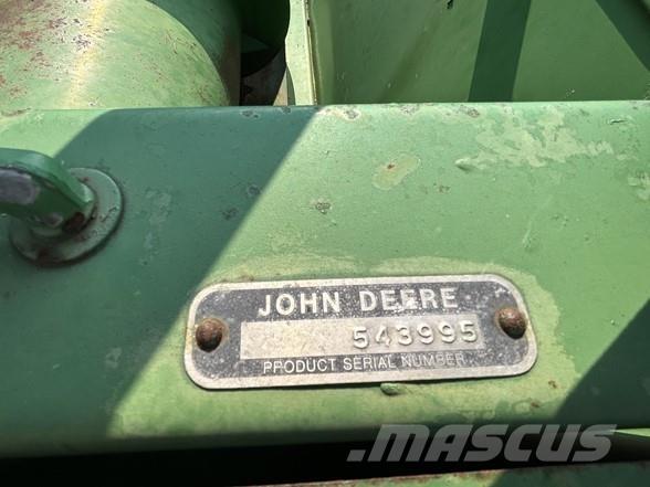 John Deere 220 Skjærebord til skurtresker