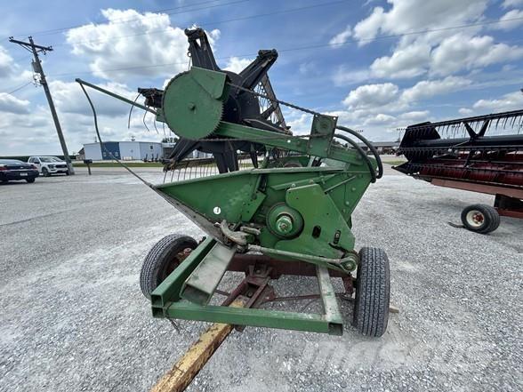 John Deere 220 Skjærebord til skurtresker
