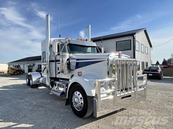 Kenworth W900L Trekkvogner