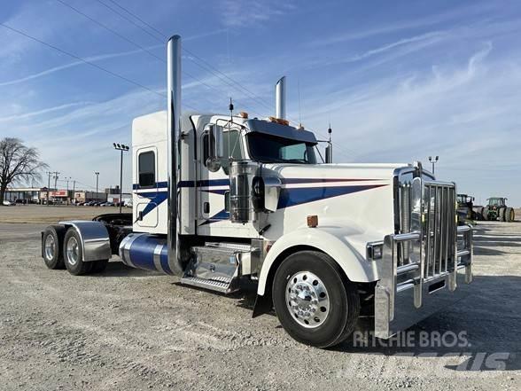 Kenworth W900L Trekkvogner