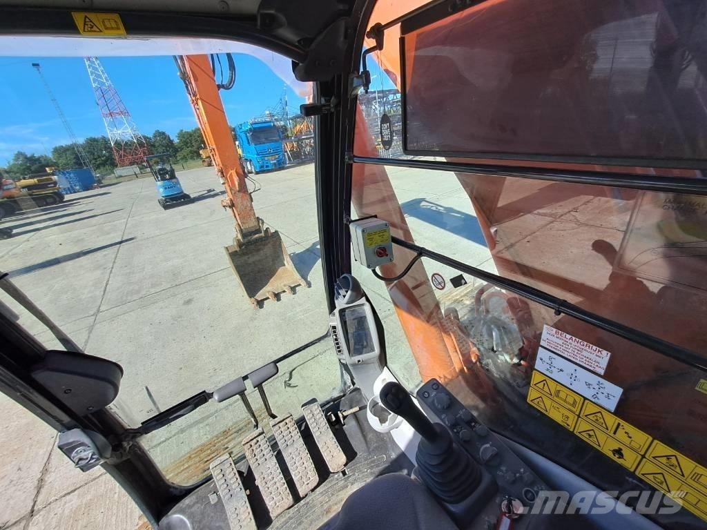 Hitachi ZX210LC-6 Beltegraver