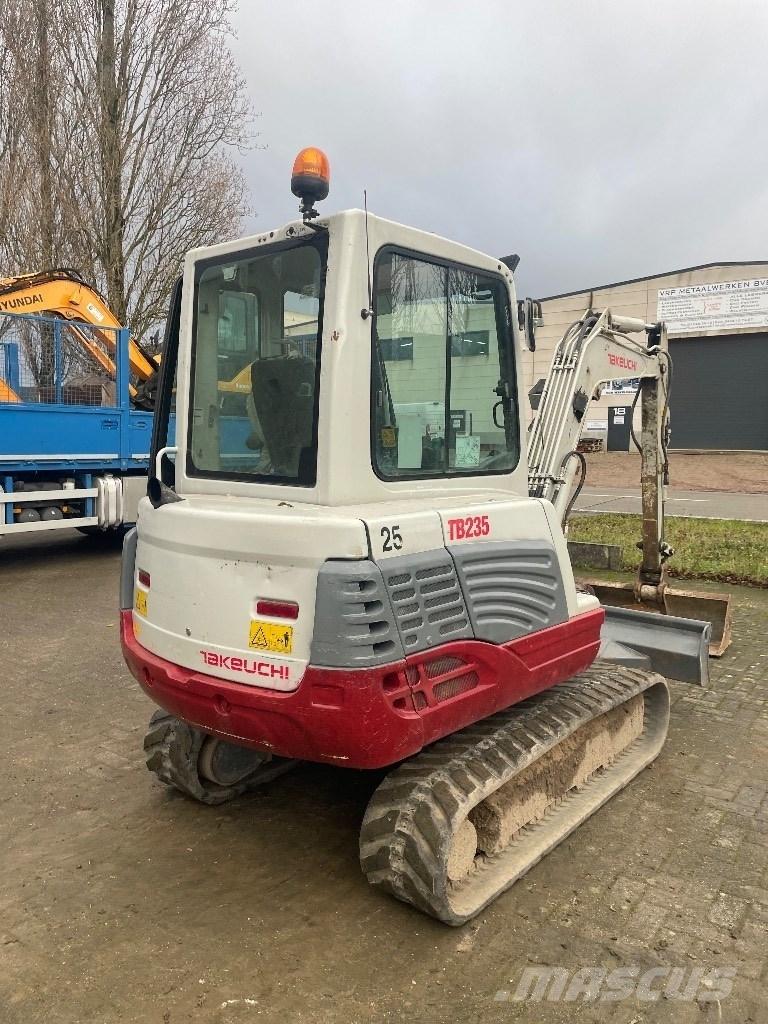 Takeuchi TB 235 Minigravere <7t