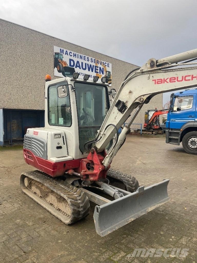 Takeuchi TB 235 Minigravere <7t