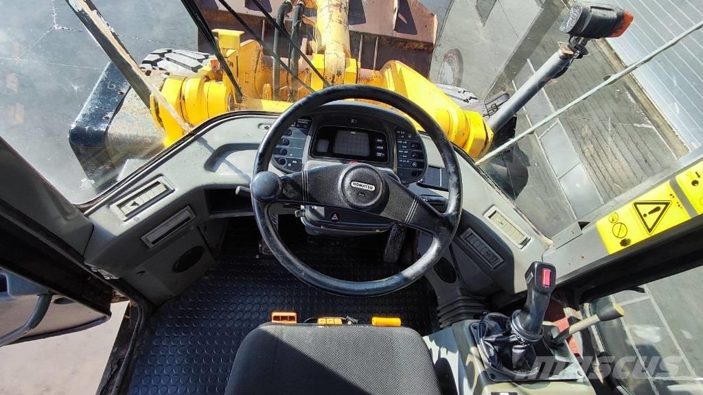 Komatsu WA 270-3 Hjullastere
