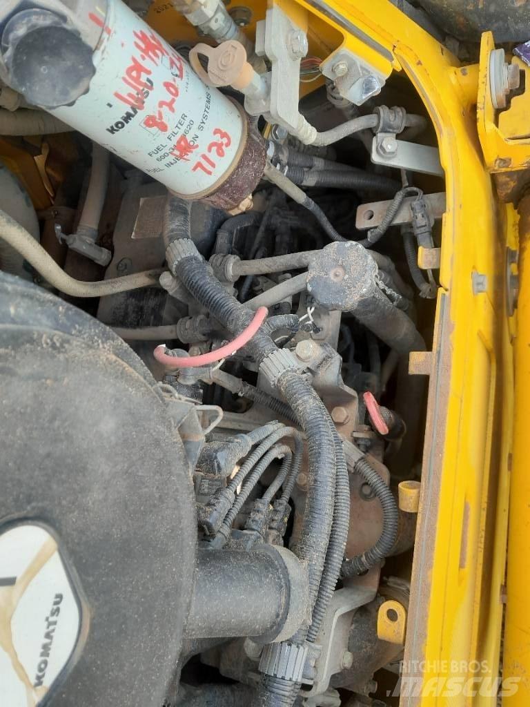 Komatsu D61 PX-24 Dozere Beltegående
