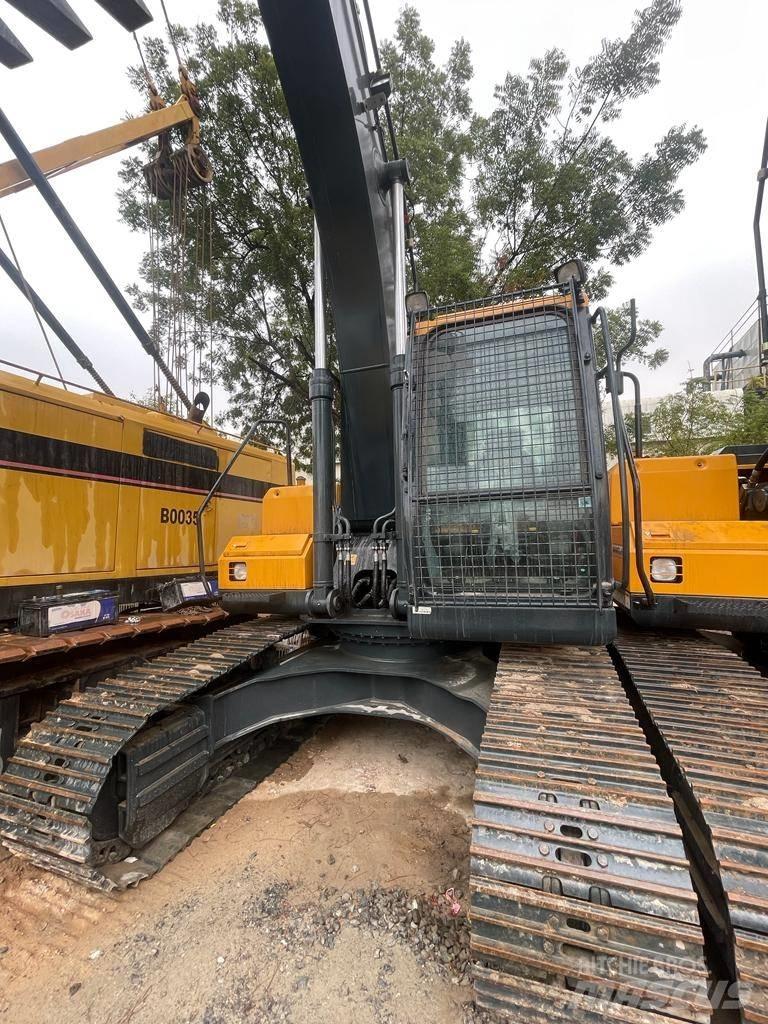 Hyundai R210 Beltegraver