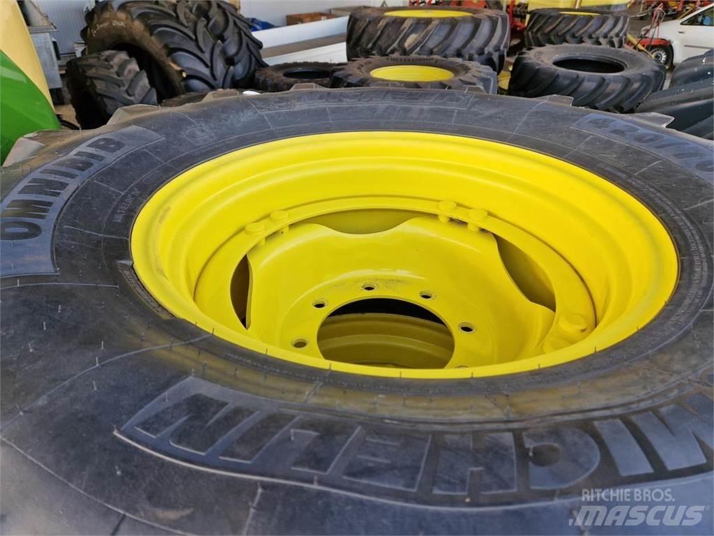 Michelin 420/70R24 Dekk, hjul og felger