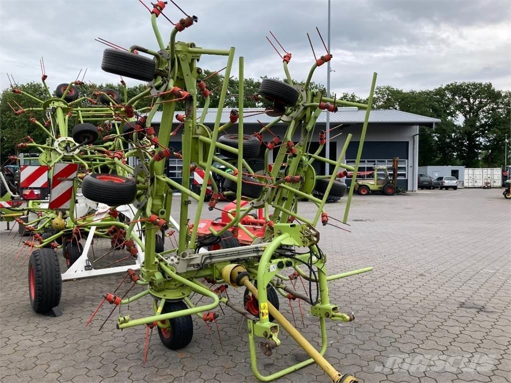CLAAS Volto 870 Raker og høyvendere
