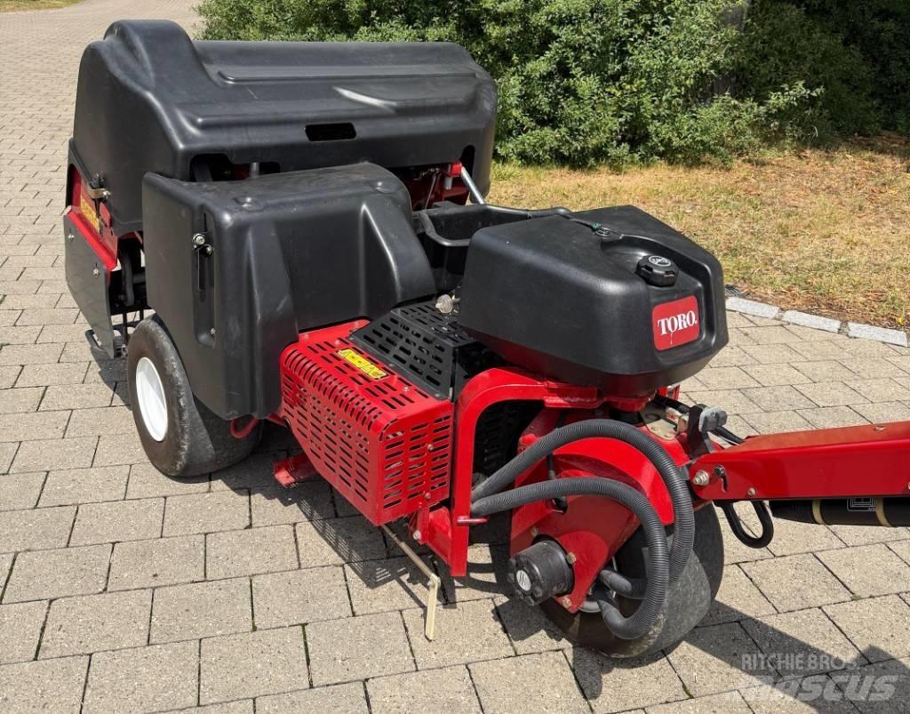 Toro ProCore 648S Plenluftere og vertikalskjærere
