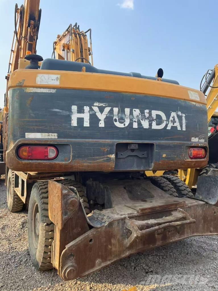 Hyundai 210W-9 Hjulgravere