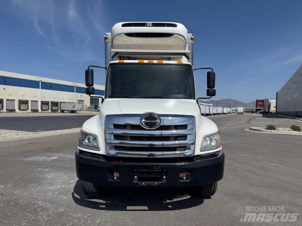 Hino 268 T Skapbiler Frys/kjøl/varme