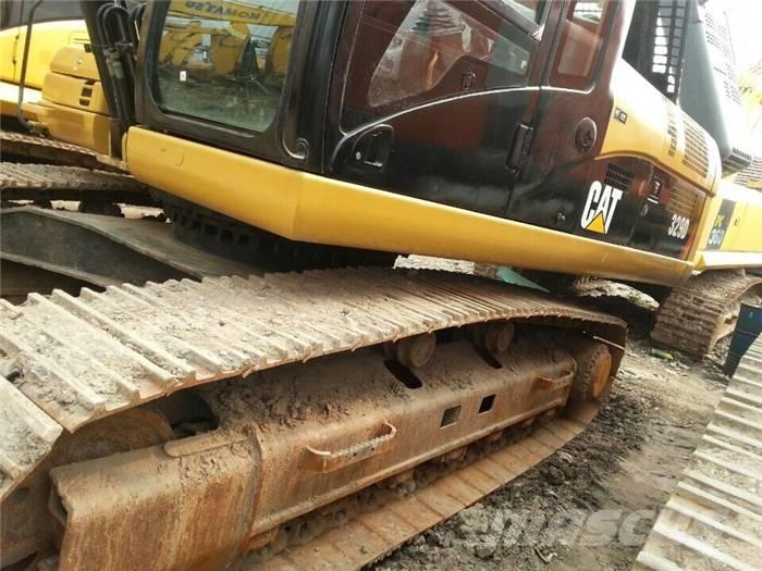 CAT 329 D Beltegraver