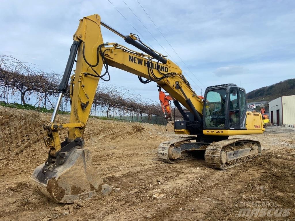 New Holland E245 Beltegraver