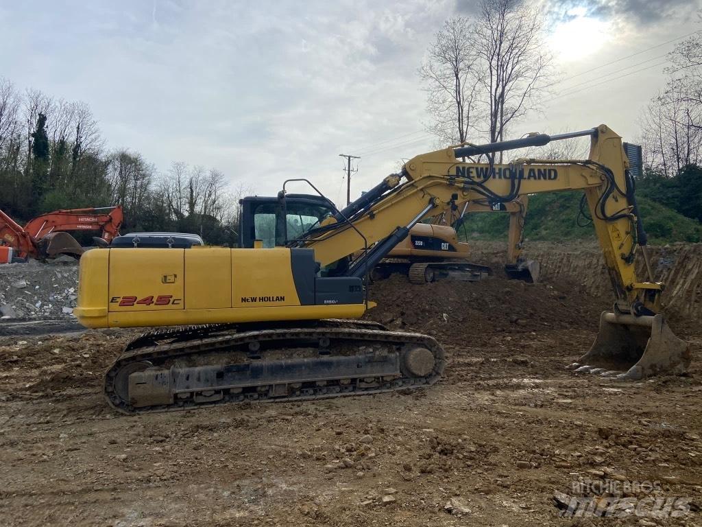 New Holland E245 Beltegraver