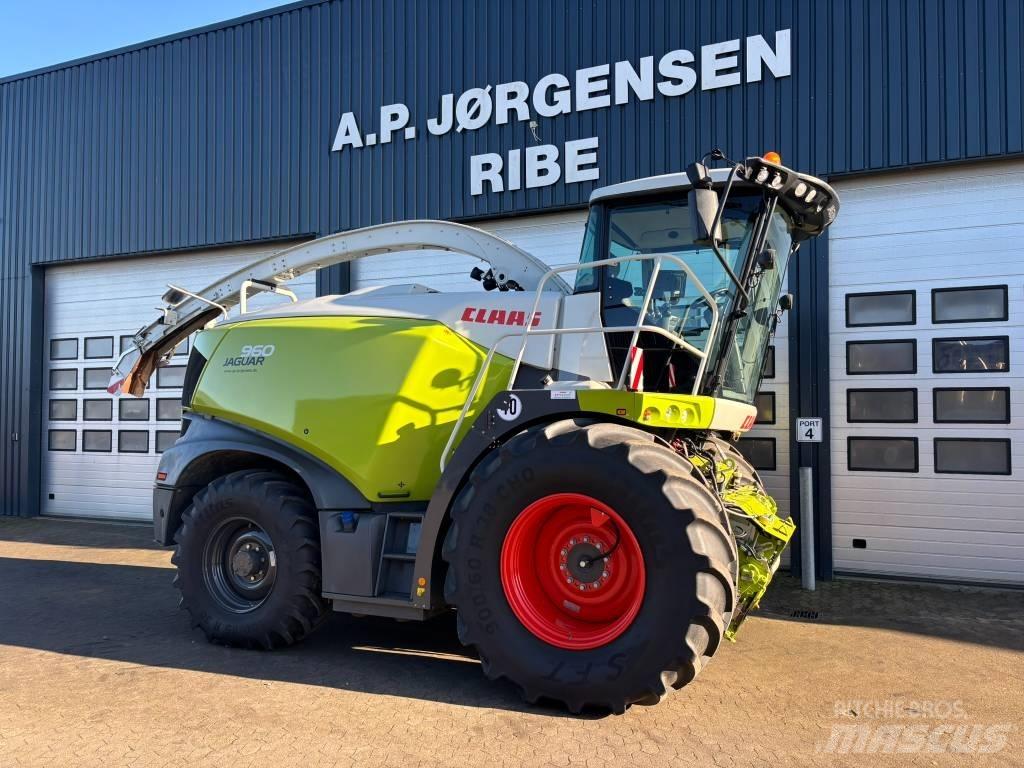 CLAAS Jaguar 960 4WD Selvdrevne fôrhøstere