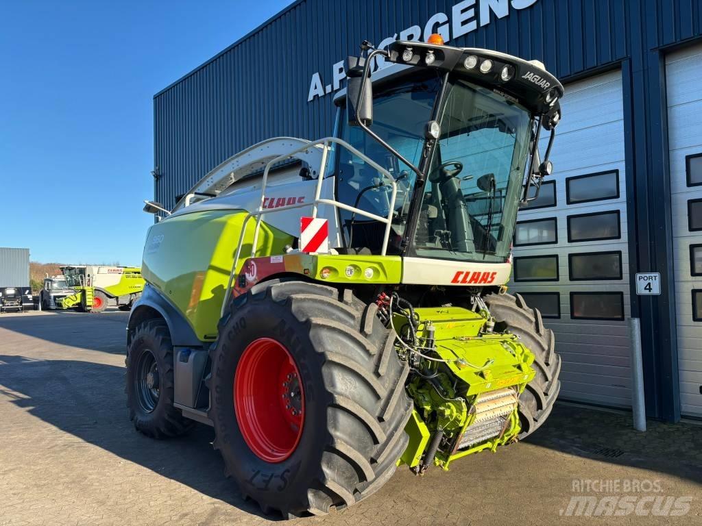 CLAAS Jaguar 960 4WD Selvdrevne fôrhøstere