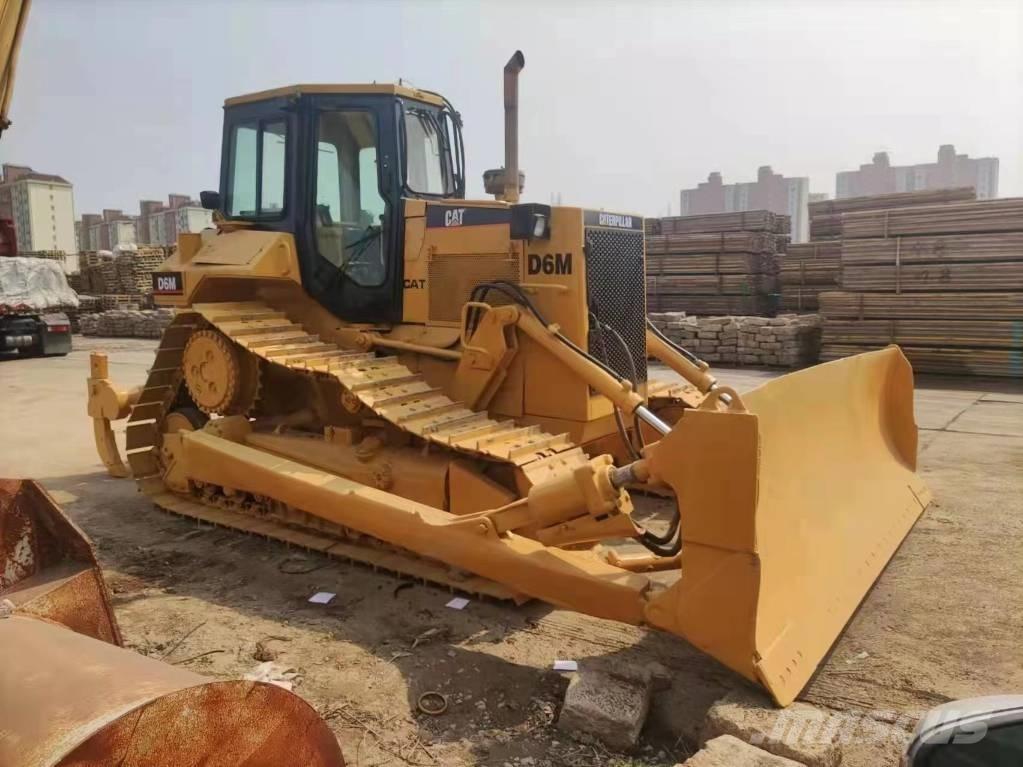 CAT D 6 M Dozere Beltegående