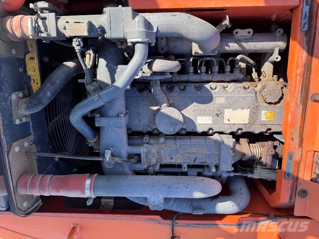 Doosan DX 140 LC-3 Beltegraver