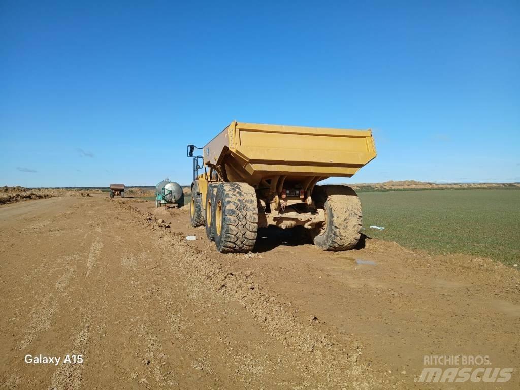 CAT 745 Rammestyrte Dumpere
