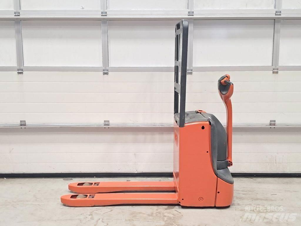Linde T16 Lavtløftende truck