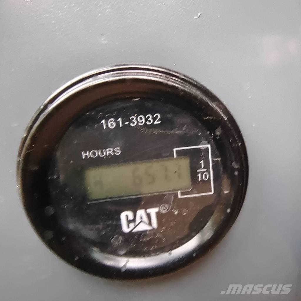 CAT 320 D2L Beltegraver