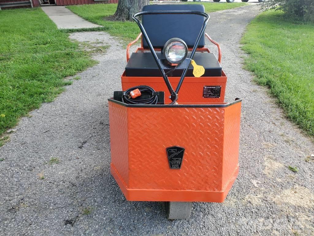 Taylor-Dunn SS536 Tauetraktor