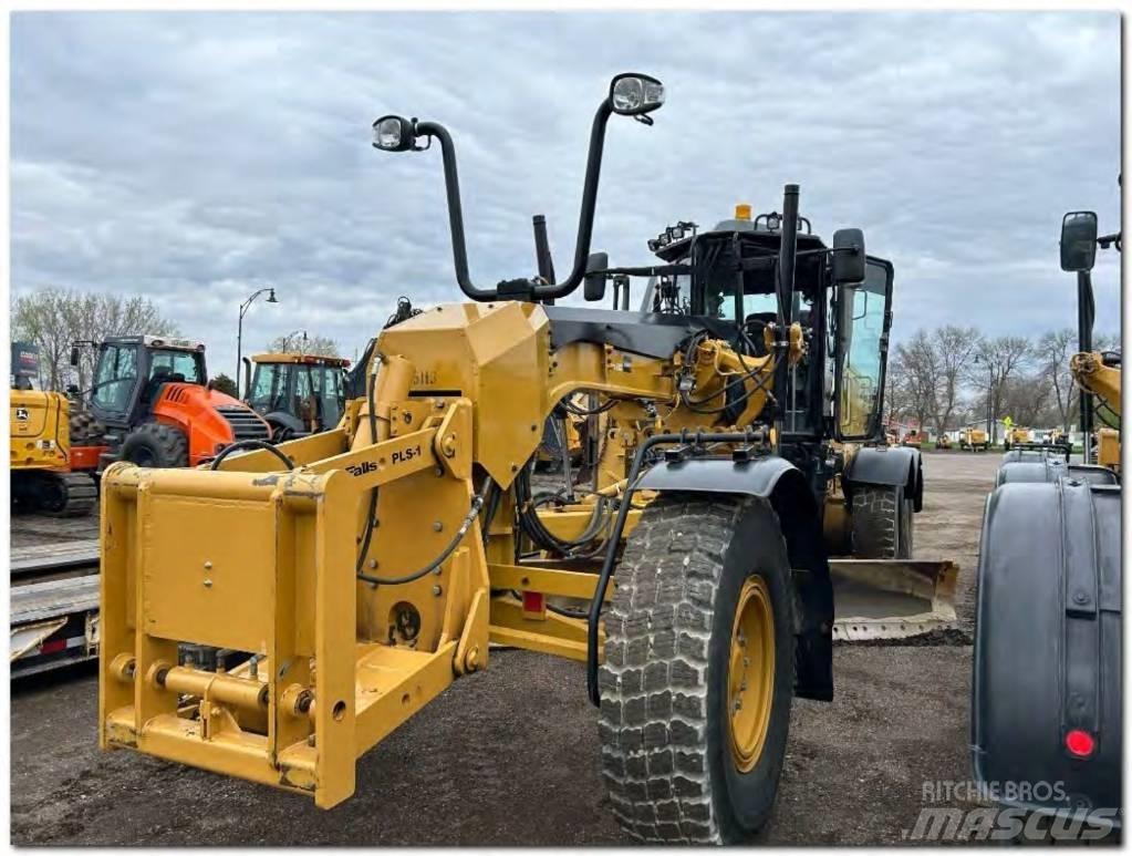 CAT 12 M 3 Veihøvler