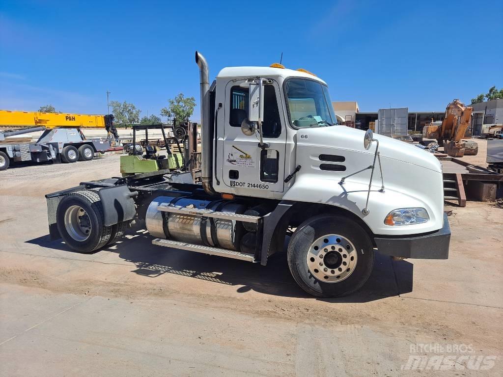 Mack CX612 Trekkvogner