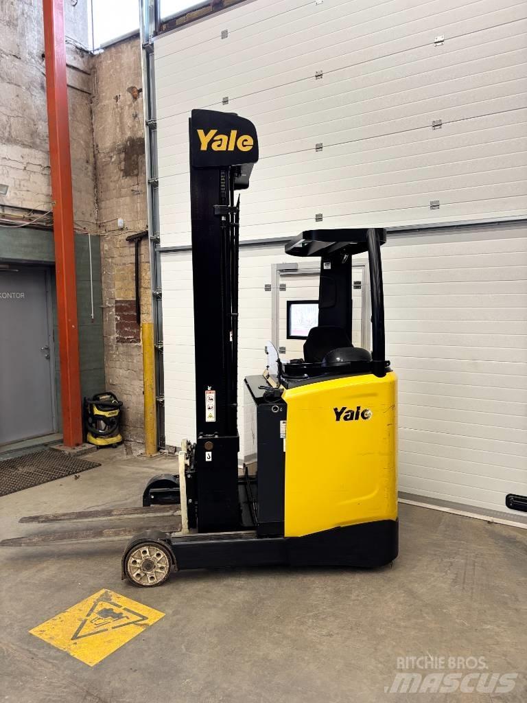 Yale MR 14 Skyvemasttruck