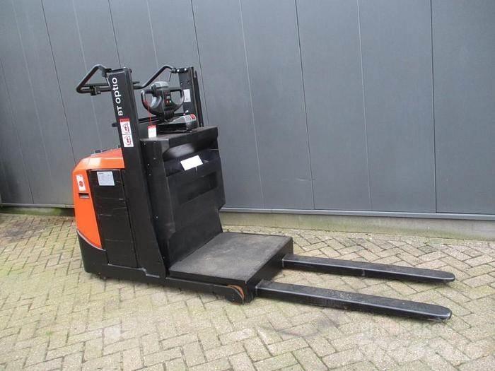 Toyota OSE 100W Lavtløftende plukketruck