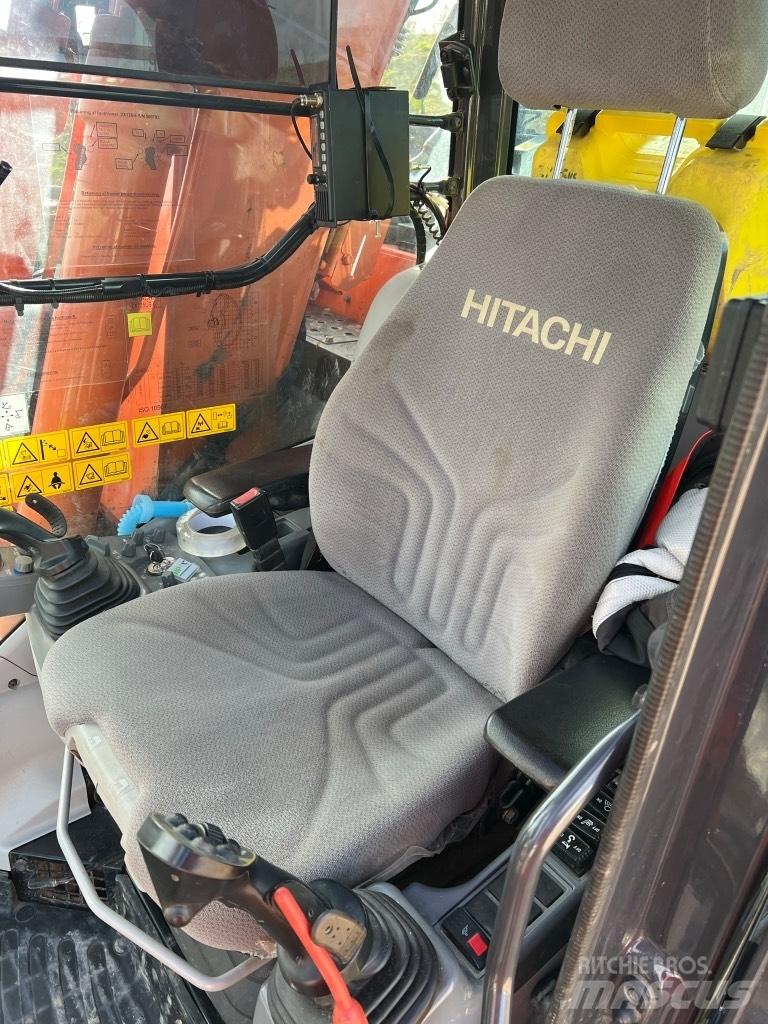 Hitachi ZX 135 US-6 Beltegraver