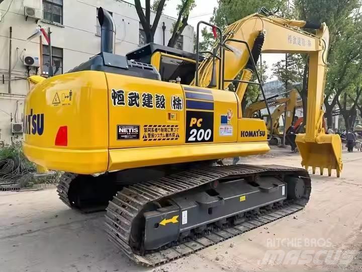 Komatsu PC200 Beltegraver