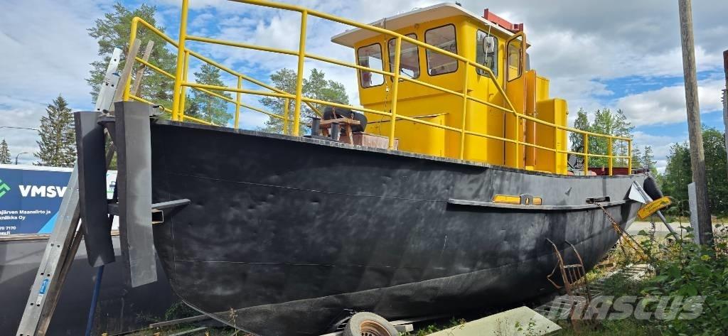  Monni Hinaaja Arbeidsbåter, lektere og pontonger