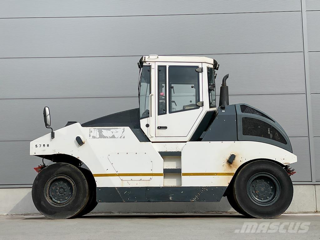 Bomag BW 24 RH Gummihjulsvalser